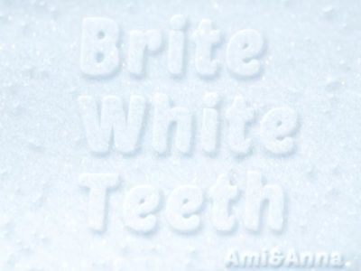 雪の上にBrite White Teethと書いたテキストエフェクト